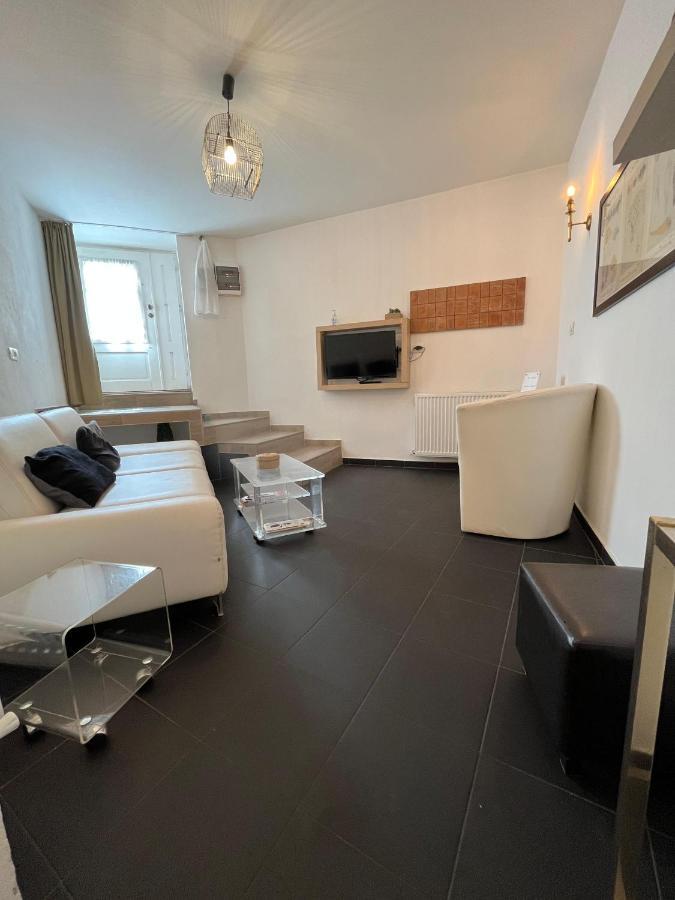 Old Town Napoleon Crib Apartment Bucharest Luaran gambar